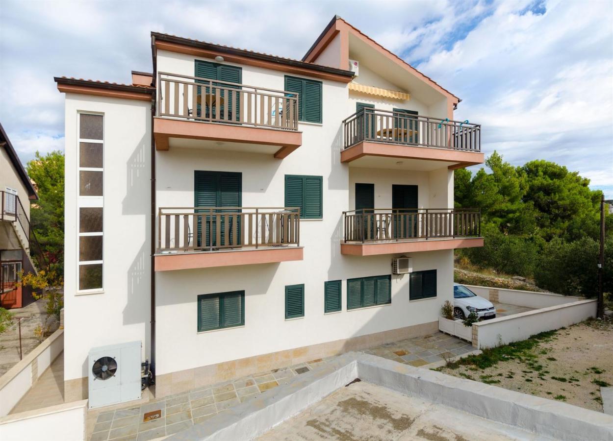 Apartments Karmen Primošten Екстериор снимка