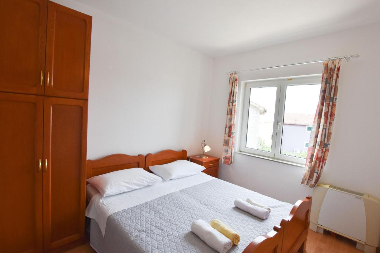 Apartments Karmen Primošten Екстериор снимка